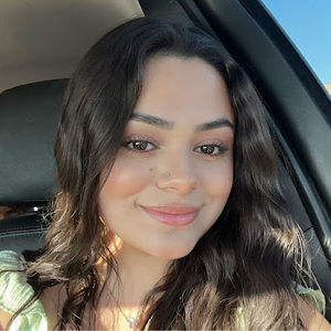 Meet your Posher, Alejandra